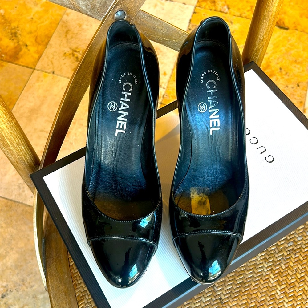 Chanel patent leather black platform pumps high heels 38